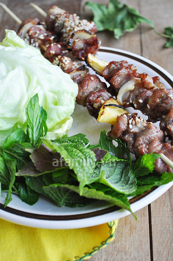 Món ngon cuối tuần: Thịt heo nướng dứa