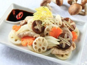 Món ngon đãi Tết: Bò xào củ sen