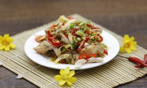 Món ngon lạ miệng với bánh thịt chưng mực khô và đậu trắng