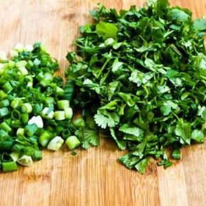 Cách làm móng giò hầm đậu phộng và bí đỏ