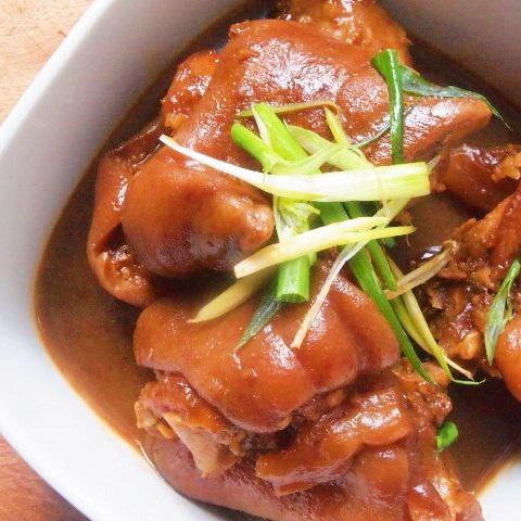 Cách làm móng giò om hoa hồi