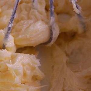 Cách làm bánh Mont Blanc vị khoai lang