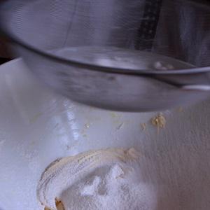 Cách làm bánh Mont Blanc vị khoai lang