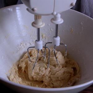 Cách làm bánh Mont Blanc vị khoai lang