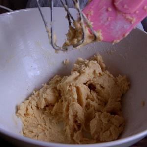 Cách làm bánh Mont Blanc vị khoai lang