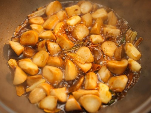 Mùa thu vừa tới, làm thạch vải vừa ngon vừa mát