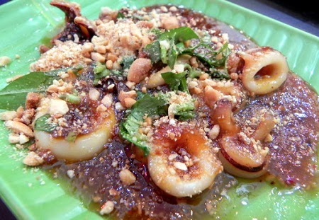 Mực một nắng sốt me