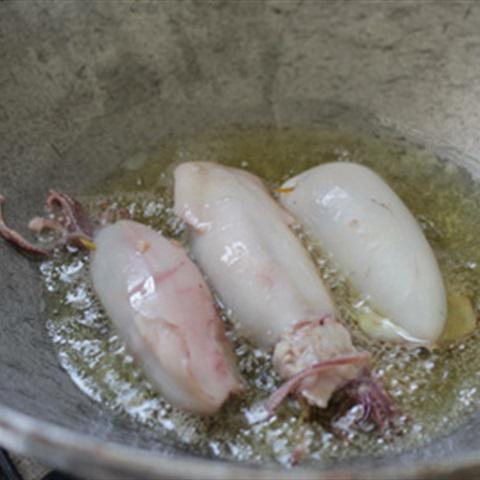 Cách làm mực nhồi thịt băm