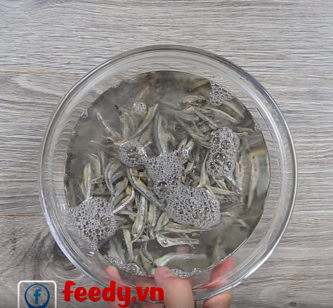 Mực nhồi xôi vàng thơm lừng góc bếp, ăn là mê