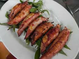 Mực nướng sa-tế