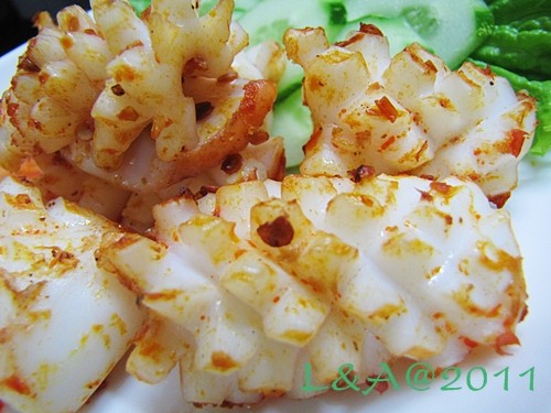 Mực nướng sa-tế