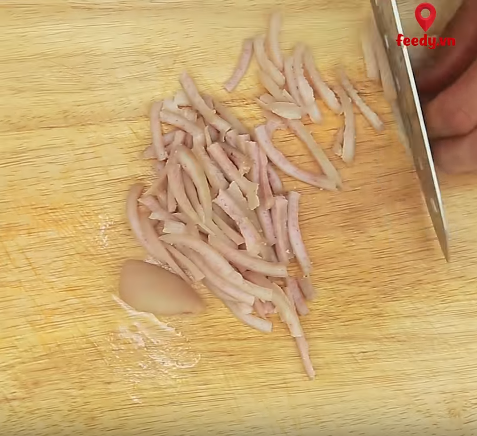 Mực nướng sốt chua cay, dai giòn ngọt thịt, đậm đà đưa cơm