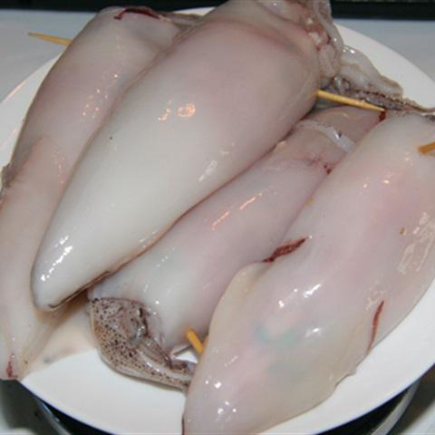 Cách làm mực ống nhồi thịt sốt sa tế