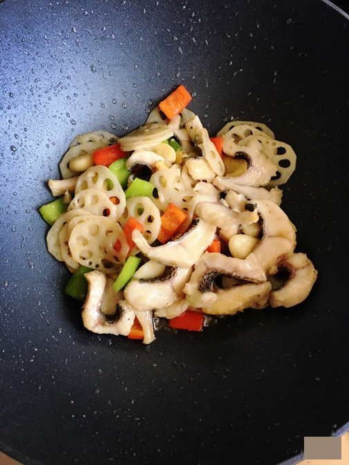 Mực sốt cay Sambal Sotong giòn ngon, tê đầu lưỡi cực hot của Malaysia