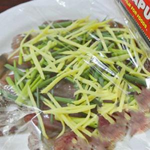 Cách làm mực trứng hấp gừng