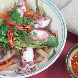 Cách làm mực trứng hấp hành gừng