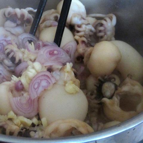 Cách làm mực tươi rim cay