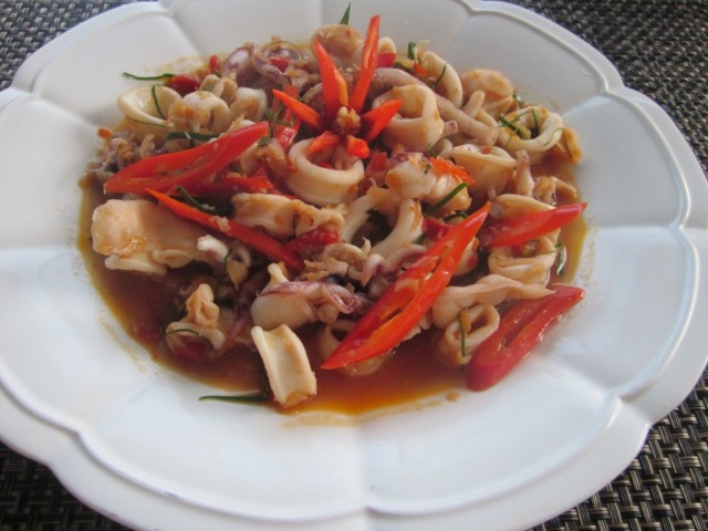 Mực tươi xào mắm tôm