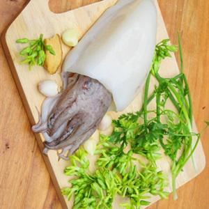 Cách làm mực xào bông thiên lý