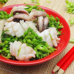Cách làm mực xào bông thiên lý