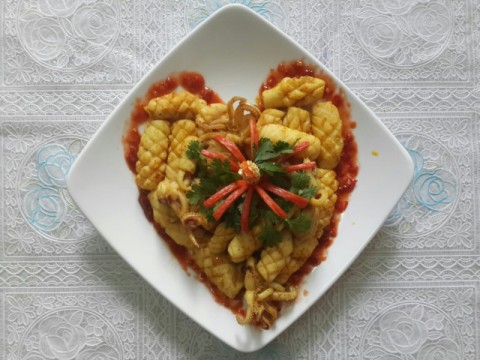 Mực xào cà-ri sả ớt