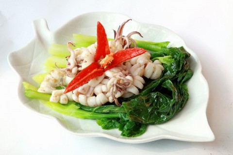 Mực xào cải làn