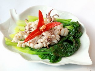 Mực xào cải làn