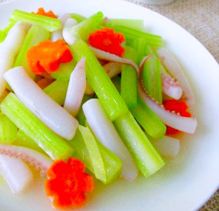 Mực xào cần tây