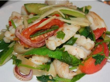 Mực xào cần tây