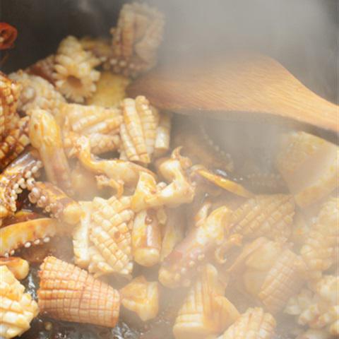 Cách làm mực xào cay