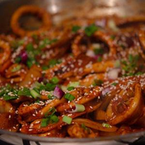 Cách làm mực xào cay kiểu Hàn Quốc