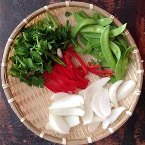 Cách làm mực xào đậu hà lan