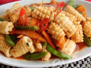 Mực xào đậu hà lan