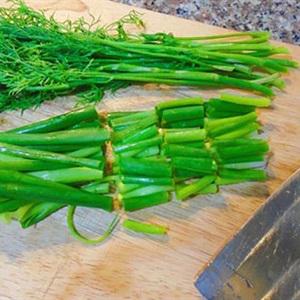 Cách làm mực xào dưa chua