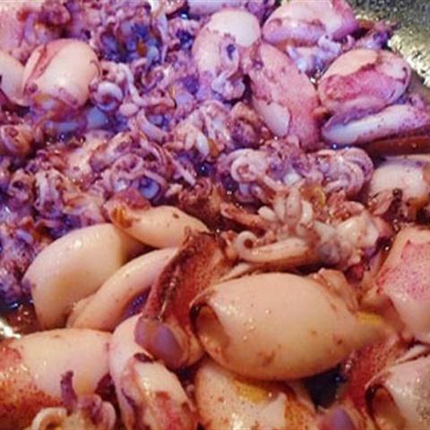 Cách làm mực xào dưa chua