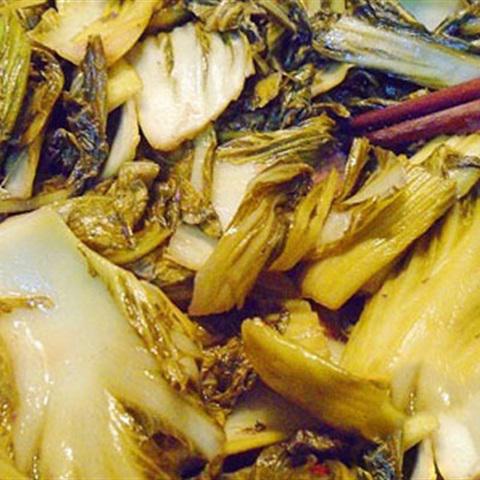 Cách làm mực xào dưa chua