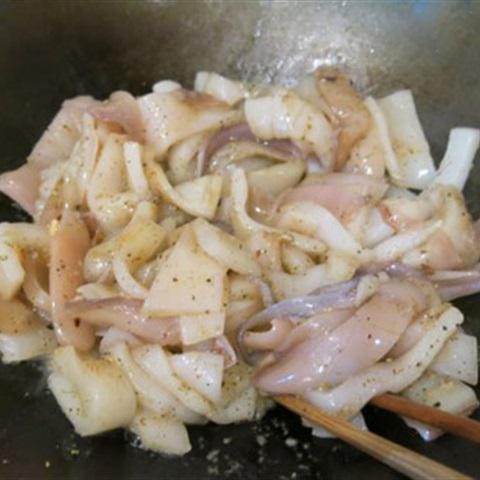 Cách làm mực xào măng chua mắm ruốc