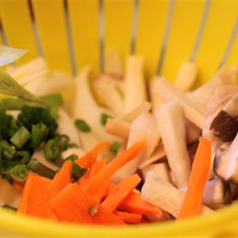 Cách làm mực xào nấm