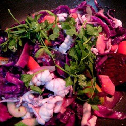 Cách làm mực xào rau củ