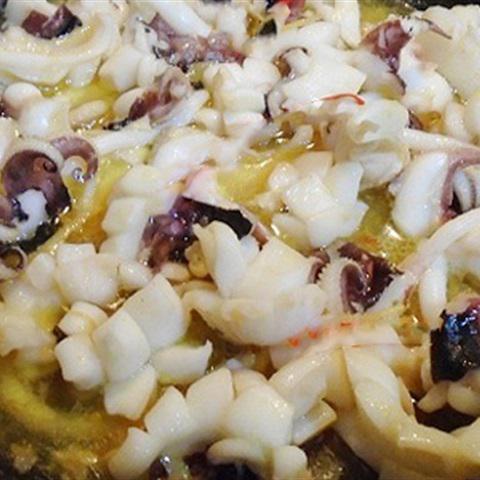 Cách làm mực xào sả ớt