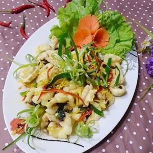 Cách làm mực xào sả ớt