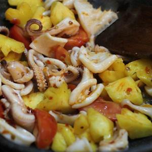 Cách làm mực xào sa tế