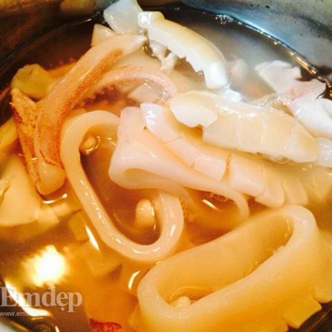 Cách làm mực xào thơm