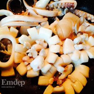 Cách làm mực xào thơm