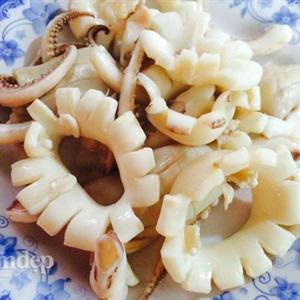 Cách làm mực xào thơm