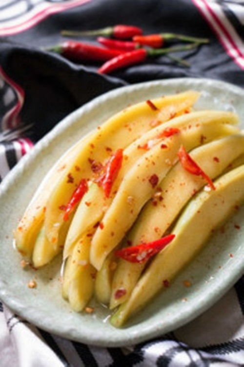 Muối củ cải kiểu Hàn ngon miễn chê ăn kèm cơm thì hết veo