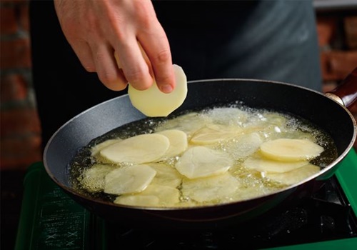 Mướp đắng nhồi bí đỏ  vừa đẹp dáng lại đẹp da