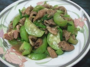 Mướp hương xào thịt bò