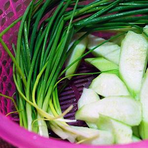 Cách làm mướp xào tôm thịt