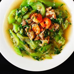 Cách làm mướp xào tôm thịt